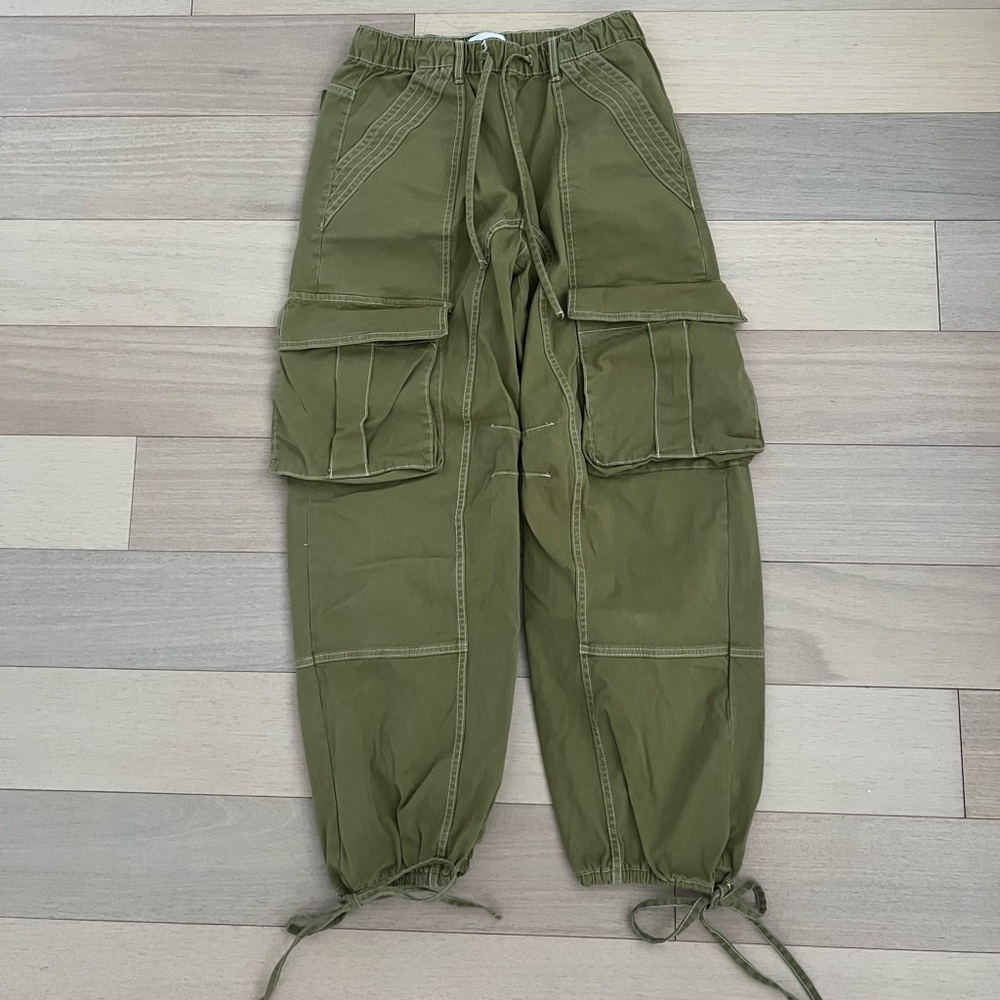 Zara Seemed Cargo Pants
